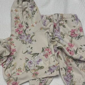 GAP Love Shack Fancy Kids Floral Jogger Set - Cream, Pink, and Purple